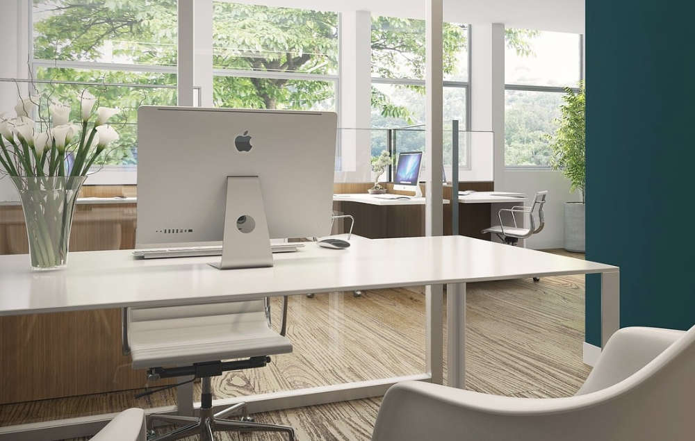 Reforma de oficinas - uso de mamparas y suelo técnico